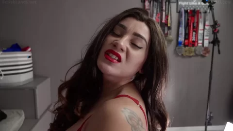 Media Impact Customs – Tiny Fucker’s Ass Crush